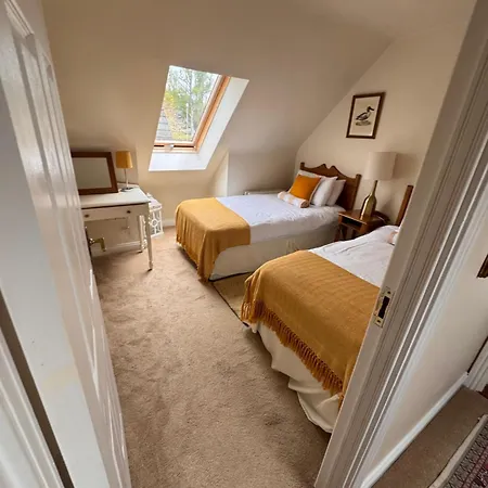 5 Bedroom In Forest Park Ireland *