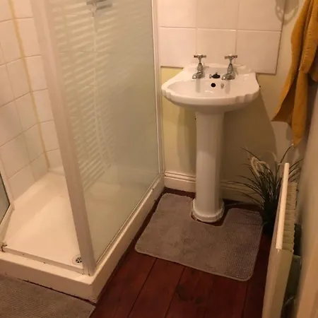 5 Bedroom In Forest Park Ireland *