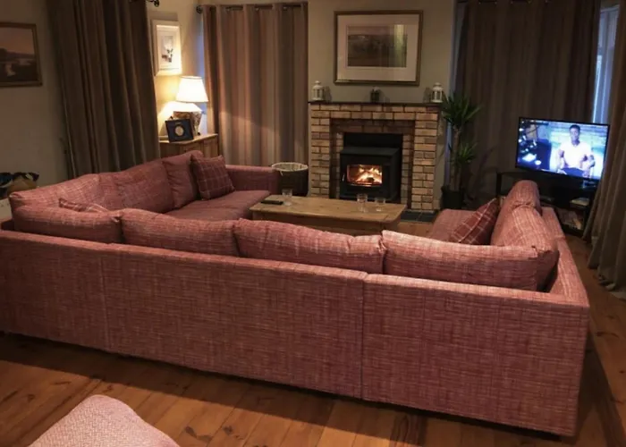 5 Bedroom Lodge In Portumna Forest Park Ireland *